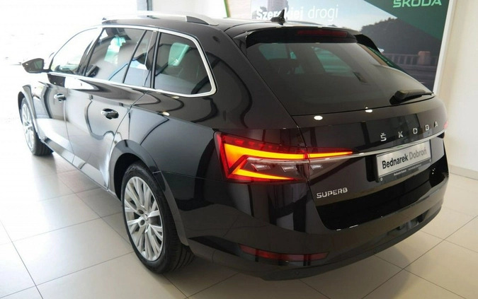 Skoda Superb cena 174790 przebieg: 5, rok produkcji 2024 z Sędziszów małe 781